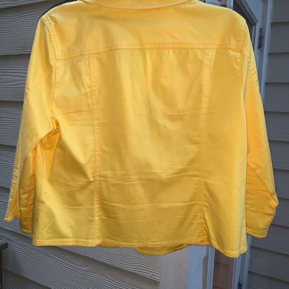 Ruby R 14P Yellow bead button jacket - Picture 4 of 15
